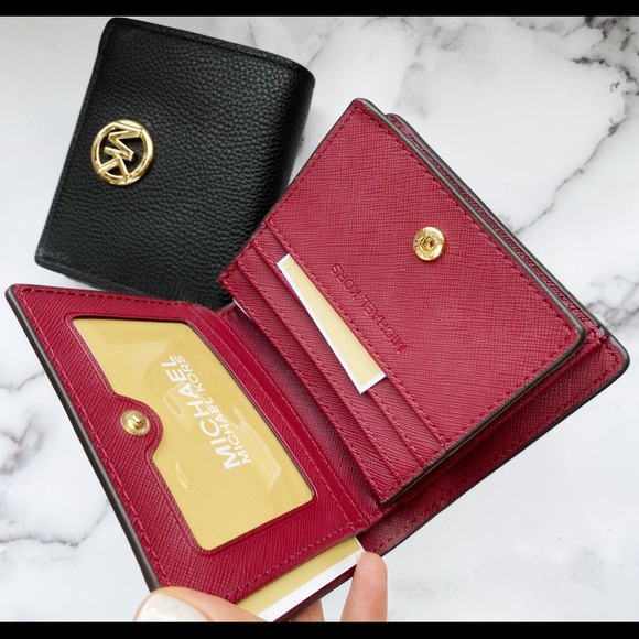 Gaby’sBags👜💕- Michael Kors Card Case wallet - Picture 8 of 8